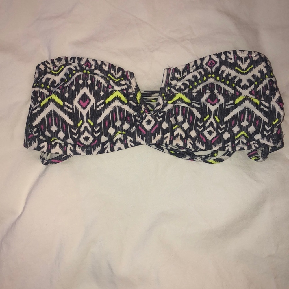 Strapless bikini top